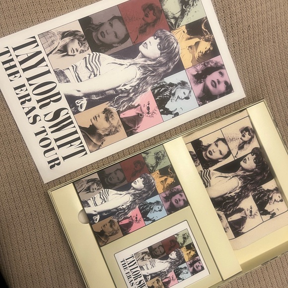 Taylor Swift VIP Box - Picture 3 of 5